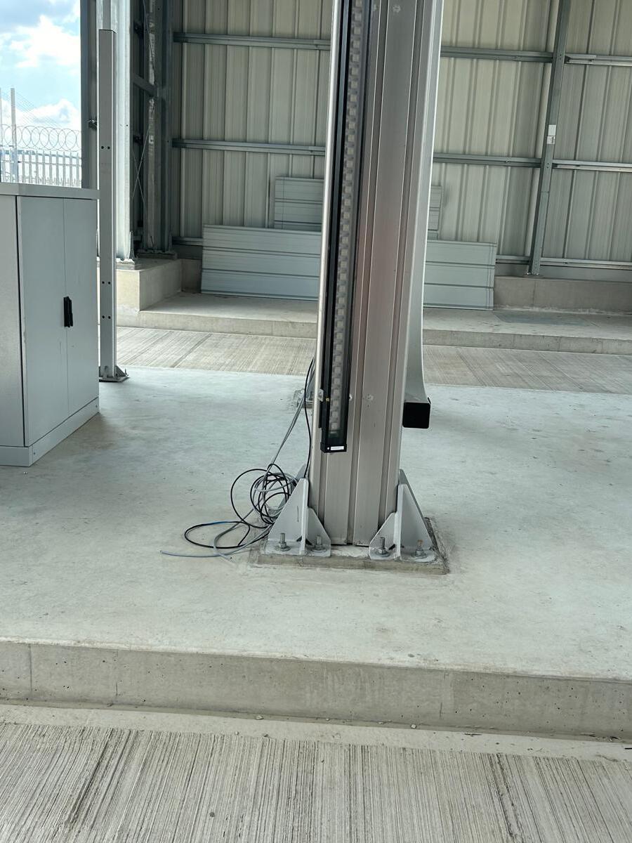 Joint cutting on cured concrete