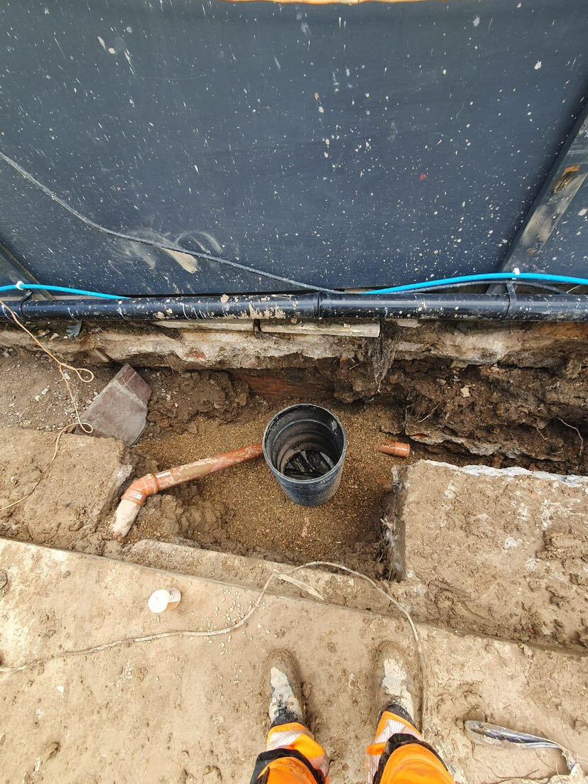 Steel reinforcement fixing in trenches