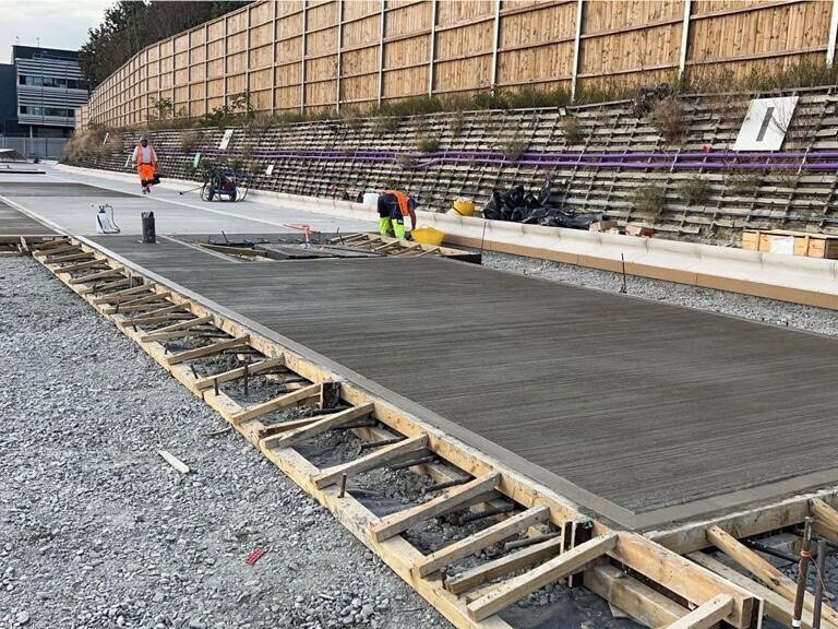 Concrete yard brush finish